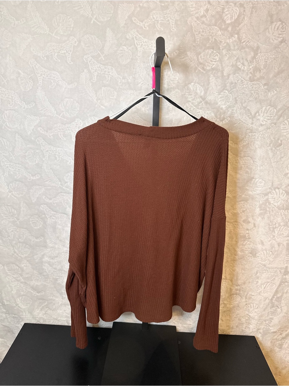 Forever 21 Rust-Brown Ribbed V-Neck Top - Picture 3 of 4